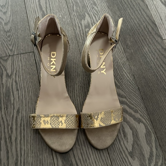 Beautiful sandals by DKNY💕 - Picture 7 of 12